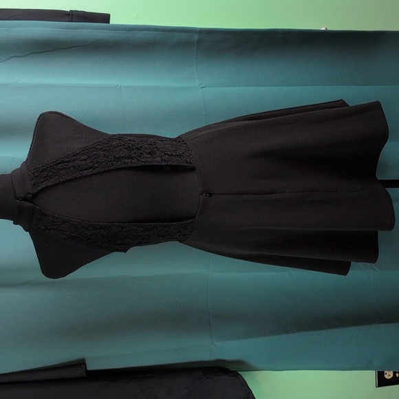 FINAL PRICE : Lulu's Take A Twirl Backless Skater Dress. Large. EUC - Picture 8 of 12